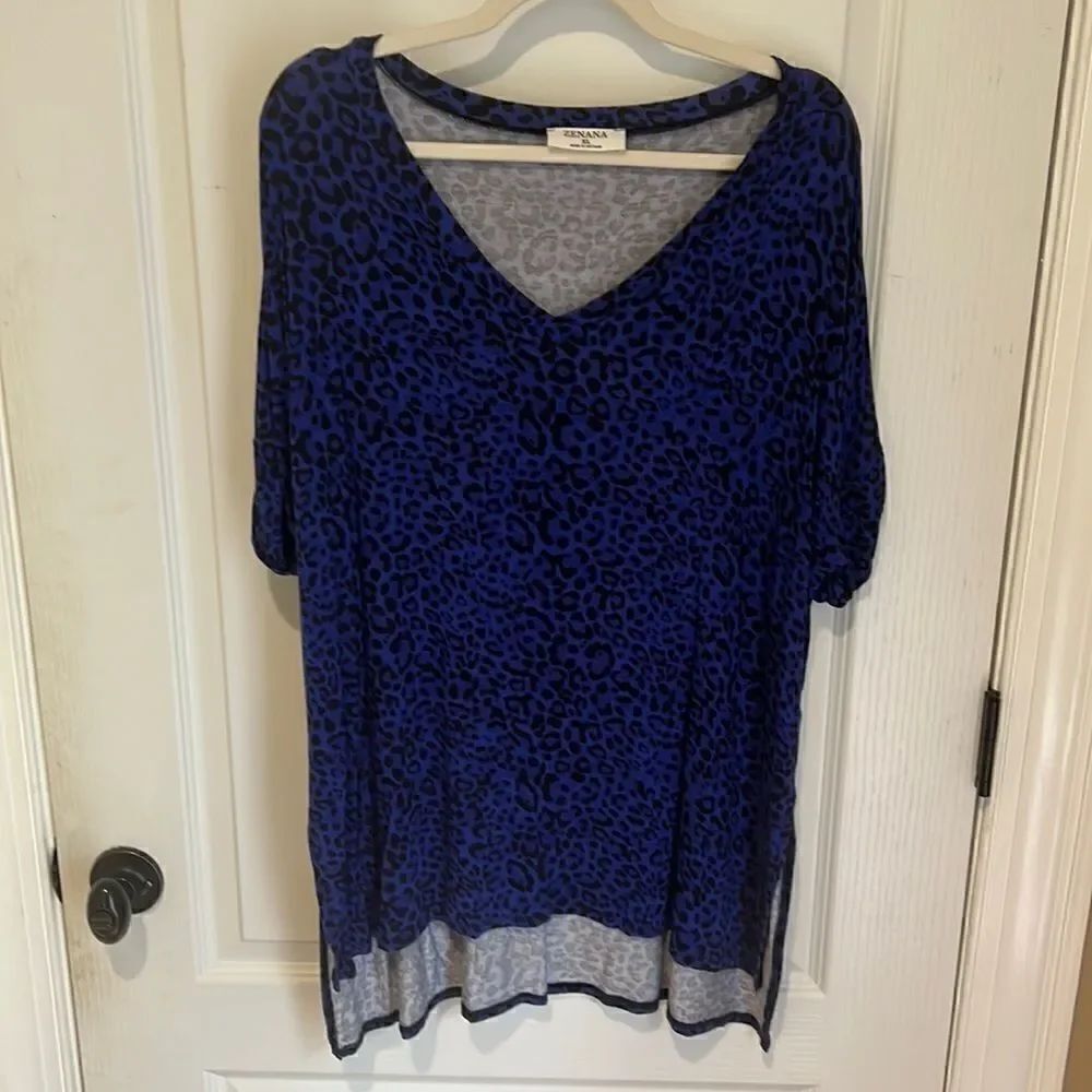 Zenana blue and black leopard oversized top